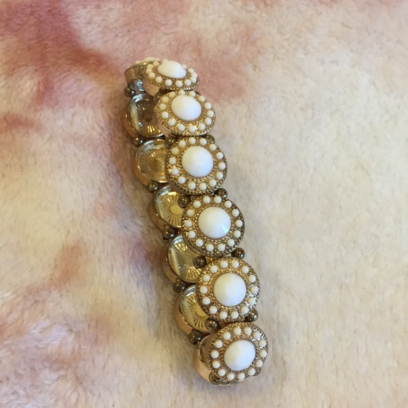 Francescas Elastic White Faceted Stone Bracelet RS - Picture 2 of 2